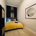 Spacious Apart In The Center- Main Square 300M